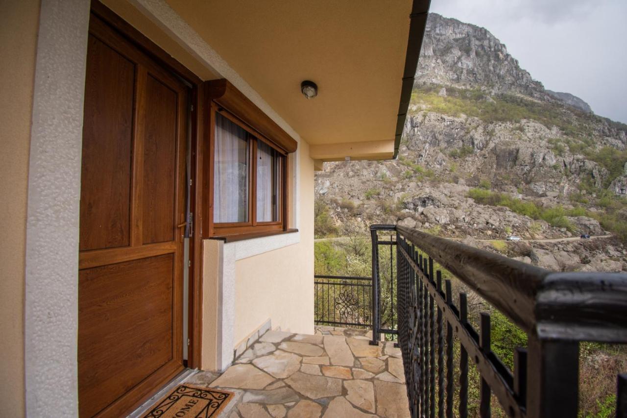 Ostroske Grede Bed and Breakfast Nikšić Buitenkant foto