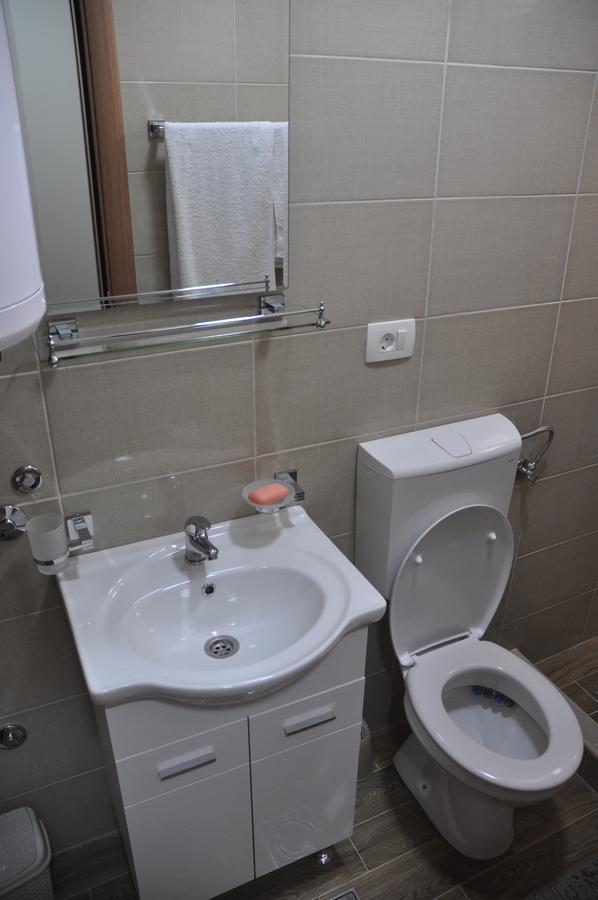 Ostroske Grede Bed and Breakfast Nikšić Buitenkant foto